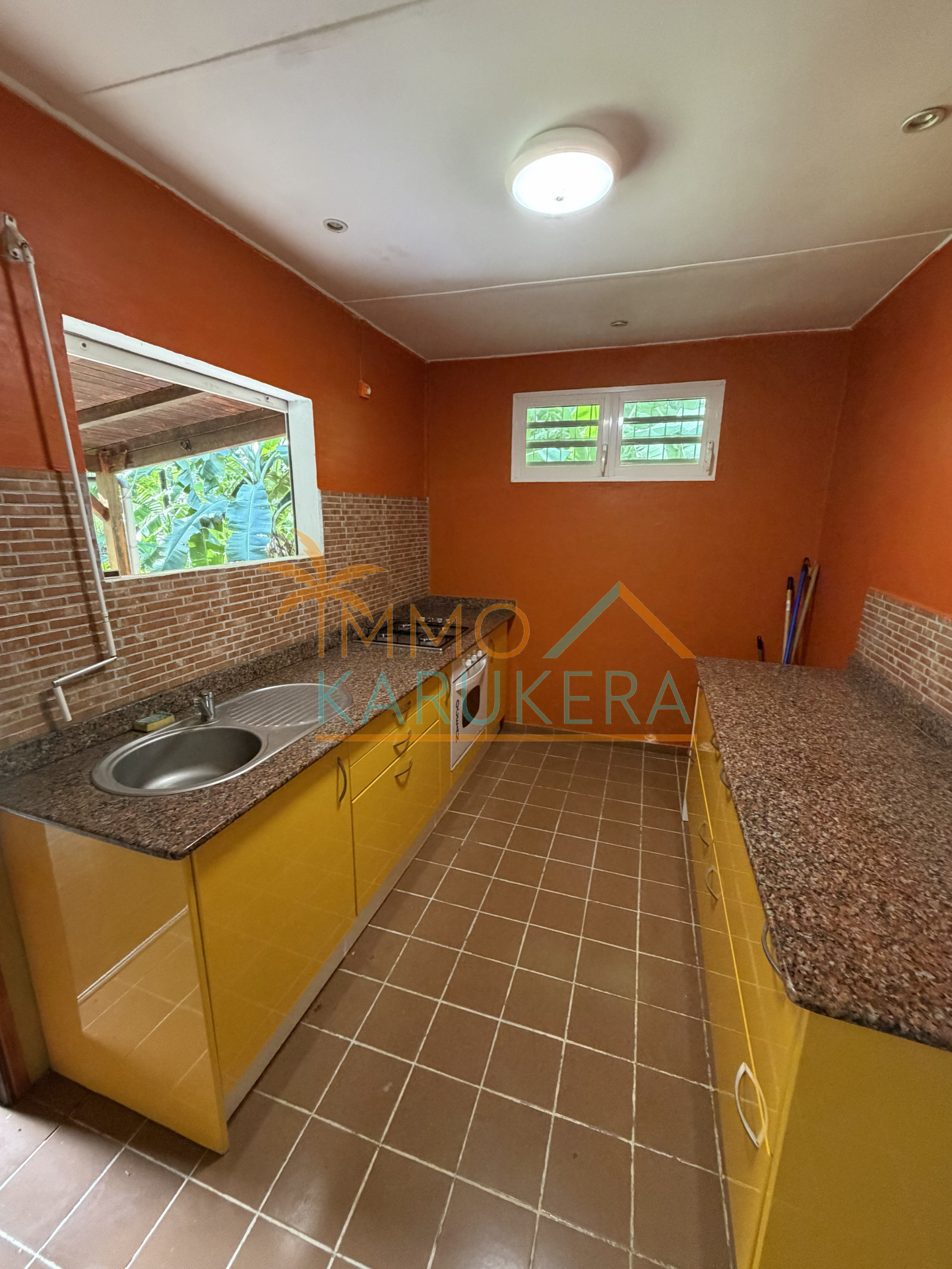 Maison (44 m2) sur terrain de 321 m2